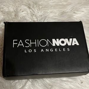 Black new black heels from fashionnova never been used . Great condition!